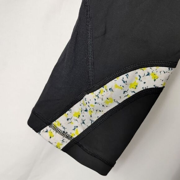 Lululemon Run Inspire Crop II Sz 4 In Black / Wi14 - Picture 5 of 12